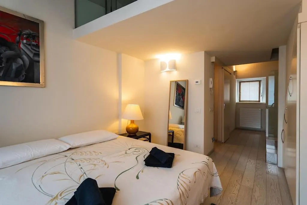 Casa Storica Design E Lusso A Dieci Mt Da Lago Como Cernobbio 0*,  Italy